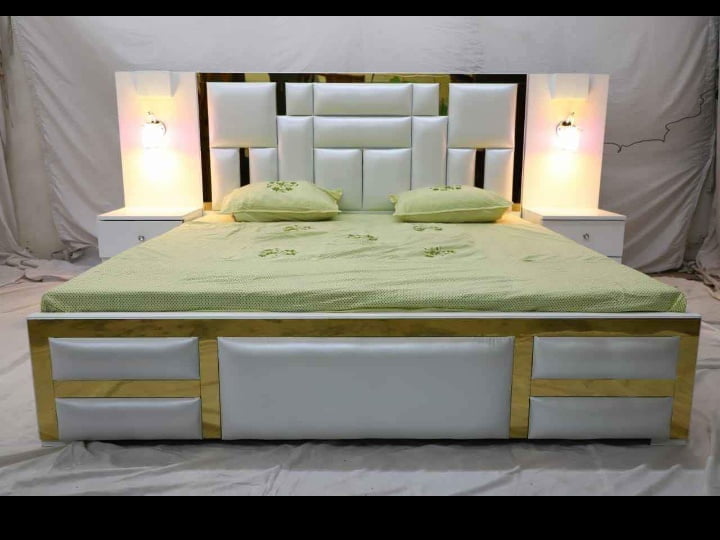 Bed In Upholstery White PU Polish - Image 2