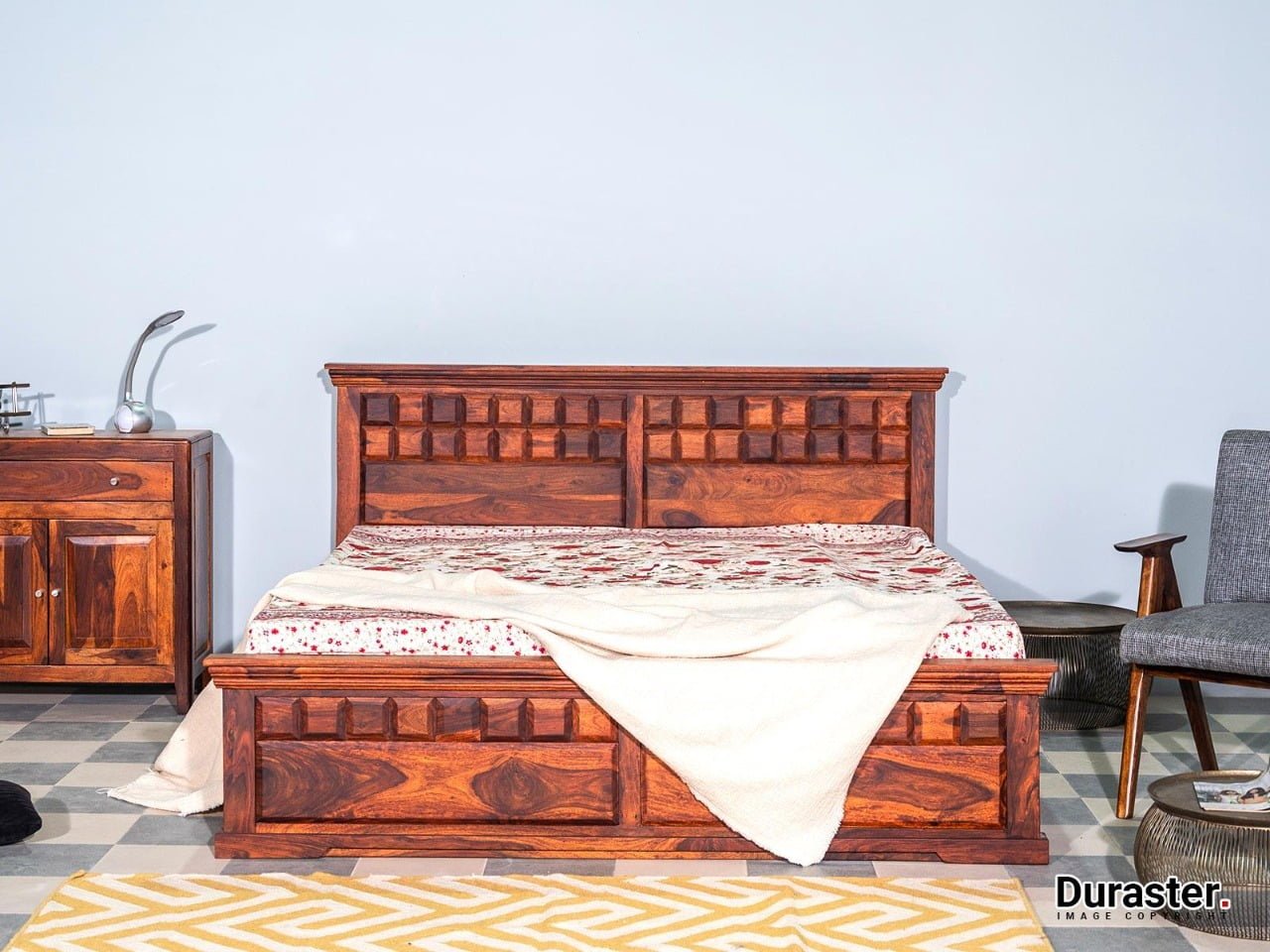 New design double bed Saguwan wood