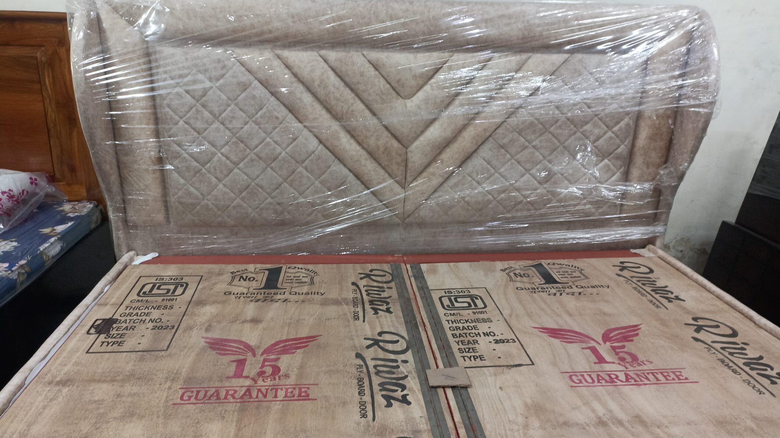 Double Bed in Cushion Cube - Image 2