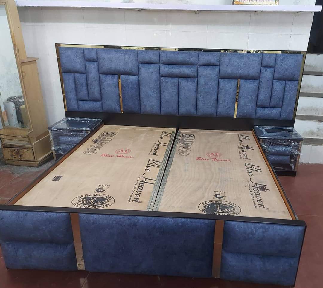 Bed In Upholstery White PU Polish