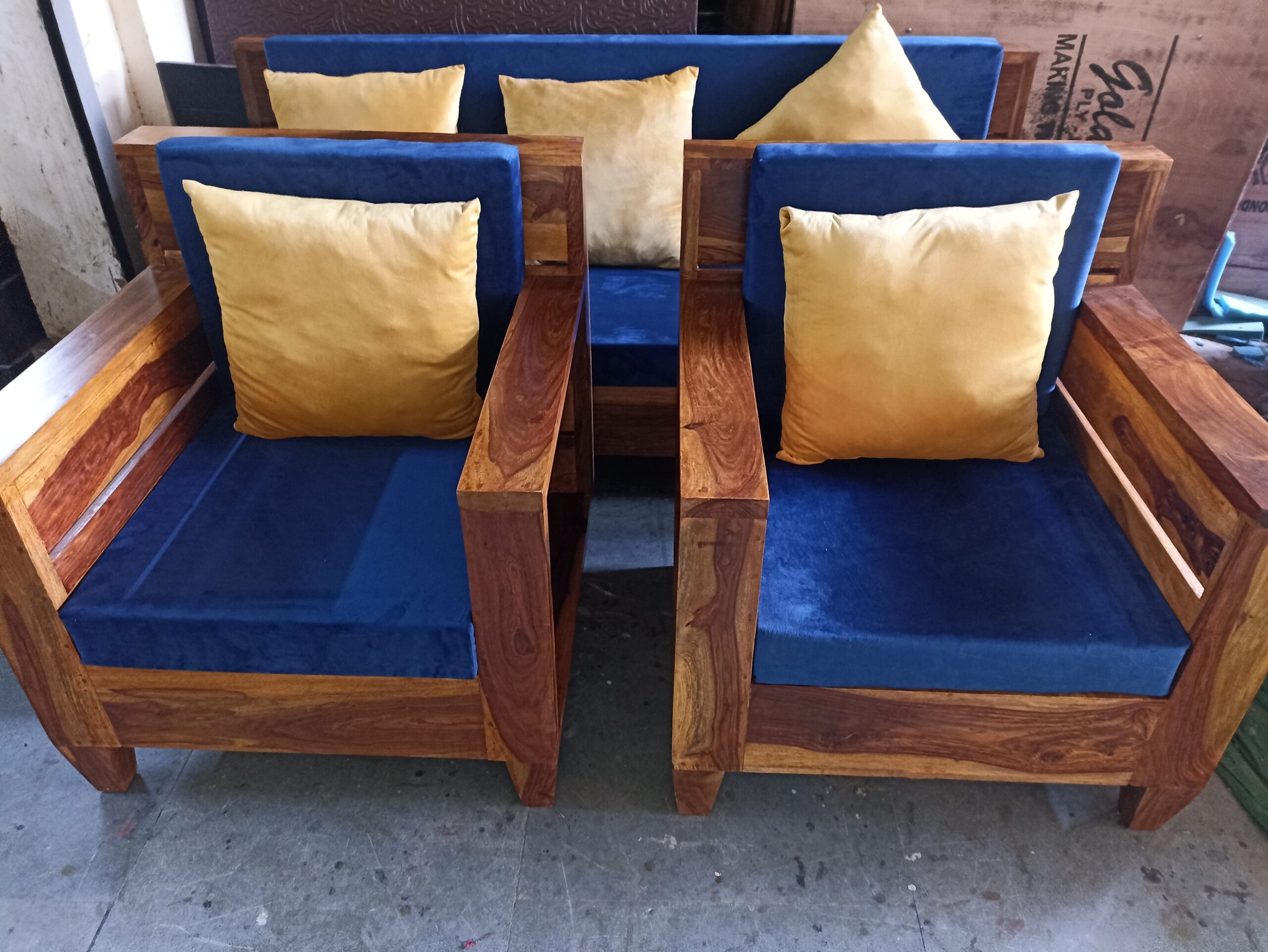 Wooden heavy sofa set solid - Image 4